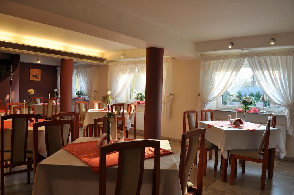 Hotel Zagiel Niewiesze Екстериор снимка