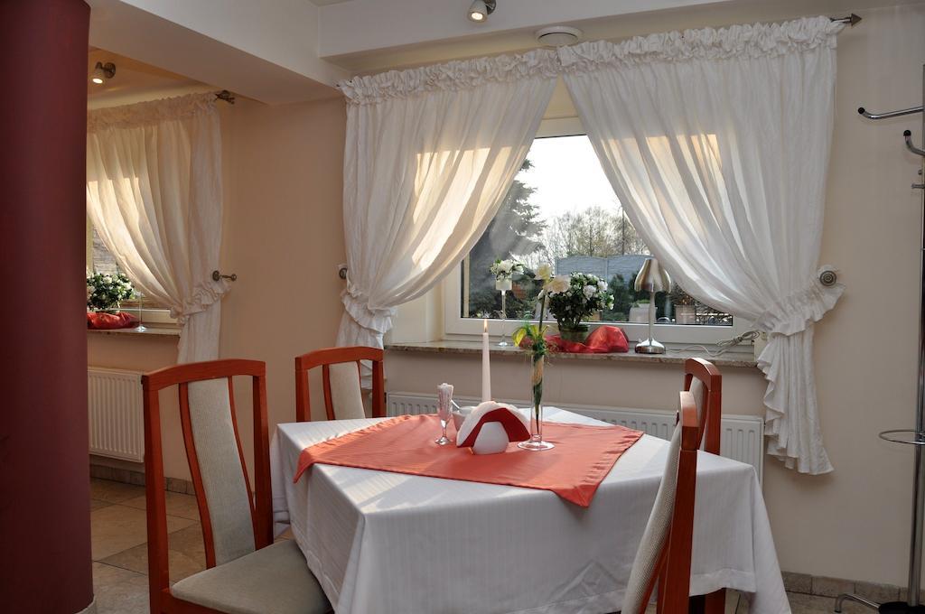 Hotel Zagiel Niewiesze Екстериор снимка