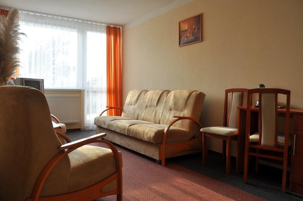 Hotel Zagiel Niewiesze Екстериор снимка