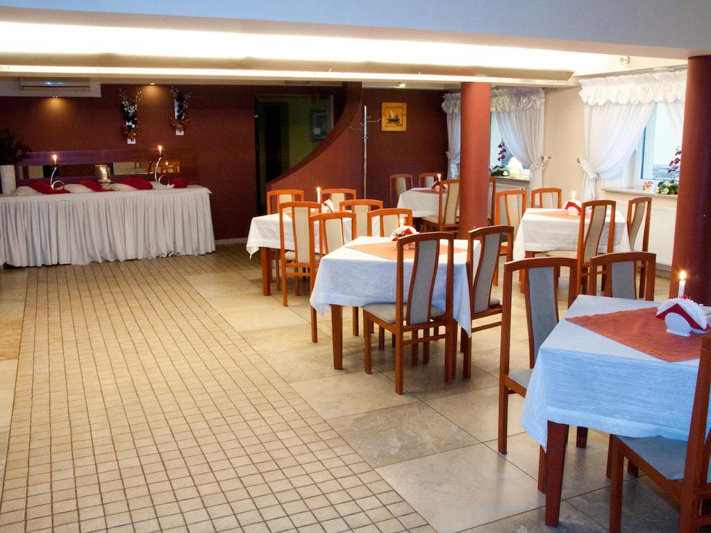 Hotel Zagiel Niewiesze Екстериор снимка