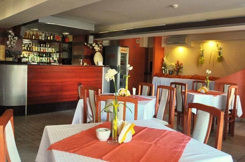 Hotel Zagiel Niewiesze Екстериор снимка