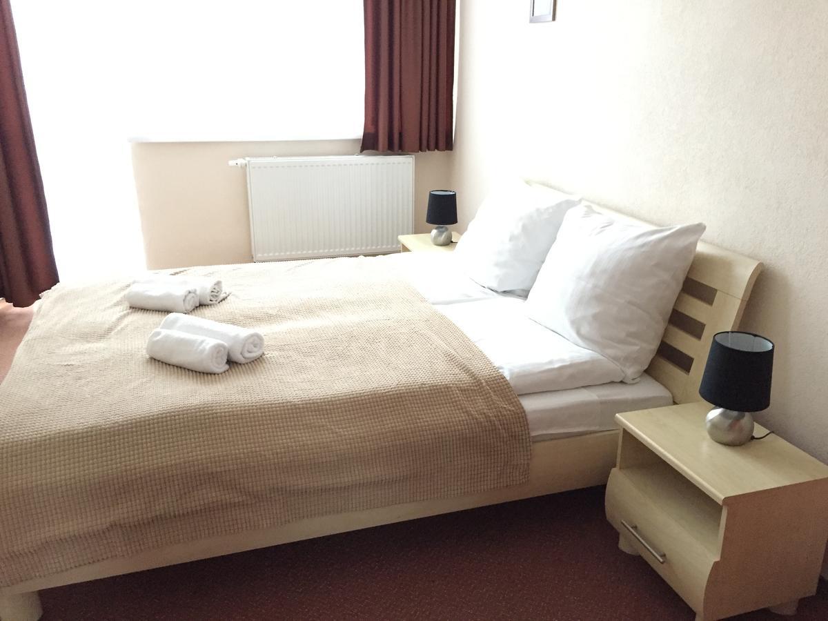 Hotel Zagiel Niewiesze Екстериор снимка